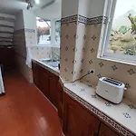 Apartman Cascais, T2 With Great Garden In Estoril, Livramento Estoril