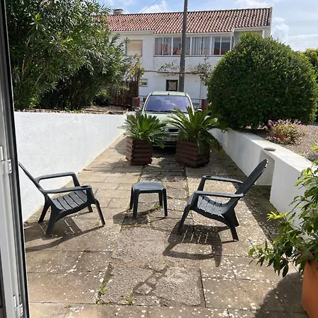Cascais, T2 With Great Garden In Estoril, Livramento Apartment *