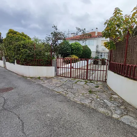 Cascais, T2 With Great Garden In Estoril, Livramento * Estoril
