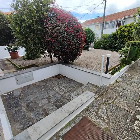 Cascais, T2 With Great Garden In Estoril, Livramento Apartamento