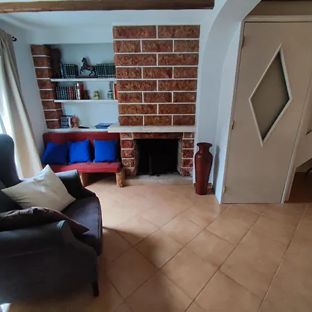 Apartamento Cascais, T2 With Great Garden In Estoril, Livramento