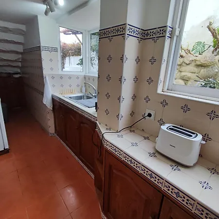 Apartamento Cascais, T2 With Great Garden In Estoril, Livramento Estoril