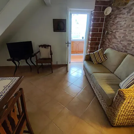 Cascais, T2 With Great Garden In Estoril, Livramento * Estoril