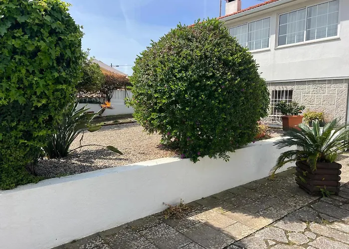 Cascais, T2 With Great Garden In Estoril, Livramento Estoril