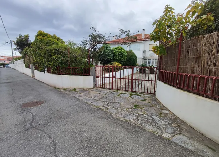 Cascais, T2 With Great Garden In Estoril, Livramento * Estoril