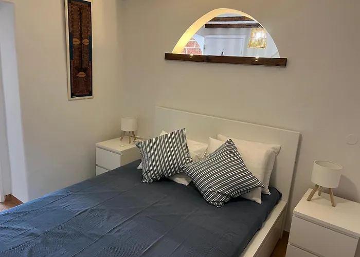 Cascais, T2 With Great Garden In Estoril, Livramento *