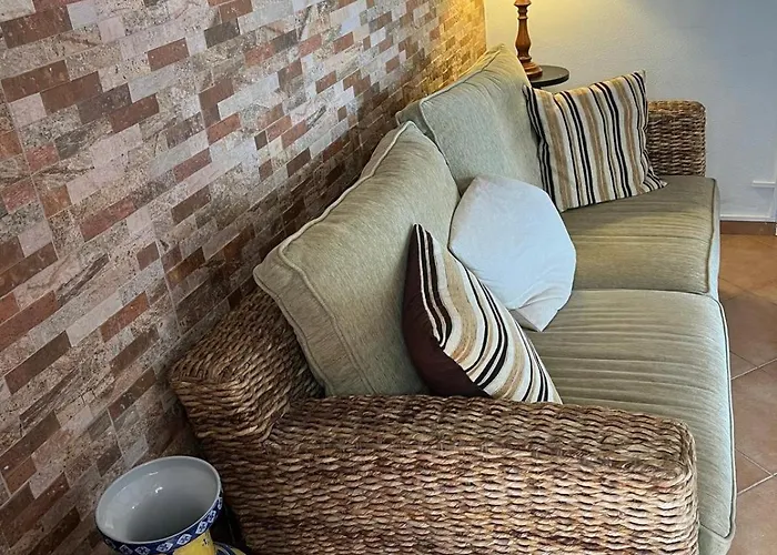 Cascais, T2 With Great Garden In Estoril, Livramento * Estoril