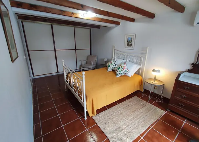Apartamento Cascais, T2 With Great Garden In Estoril, Livramento Estoril