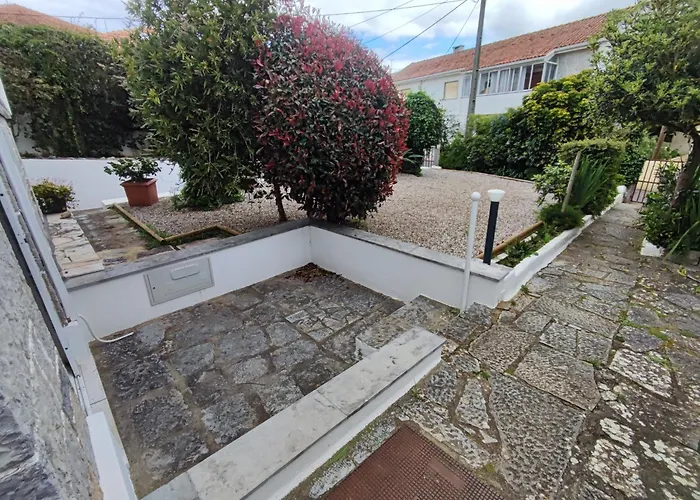 Cascais, T2 With Great Garden In Estoril, Livramento Apartamento