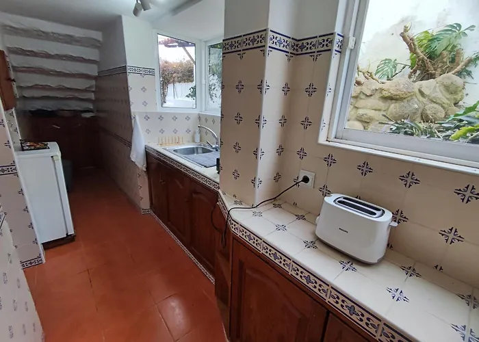 Apartamento Cascais, T2 With Great Garden In Estoril, Livramento Estoril