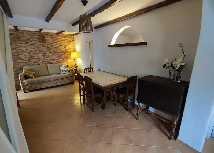 Cascais, T2 With Great Garden In Estoril, Livramento Estoril
